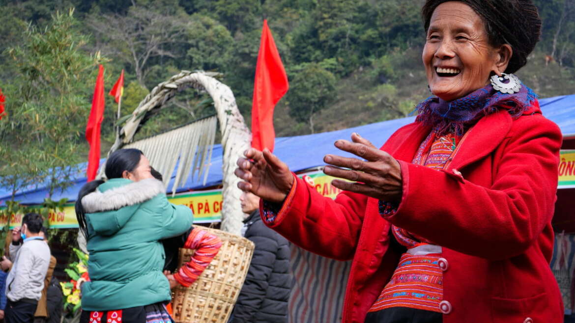 Immerse in the colorful culture of the Blue H'mong people