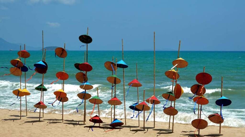 Enjoy enchanting beach in Phan Thiet - Mui Ne