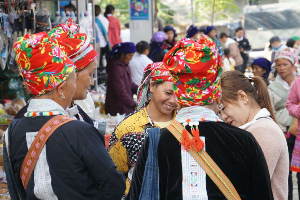 Profitez du marché local de Sapa, au Vietnam