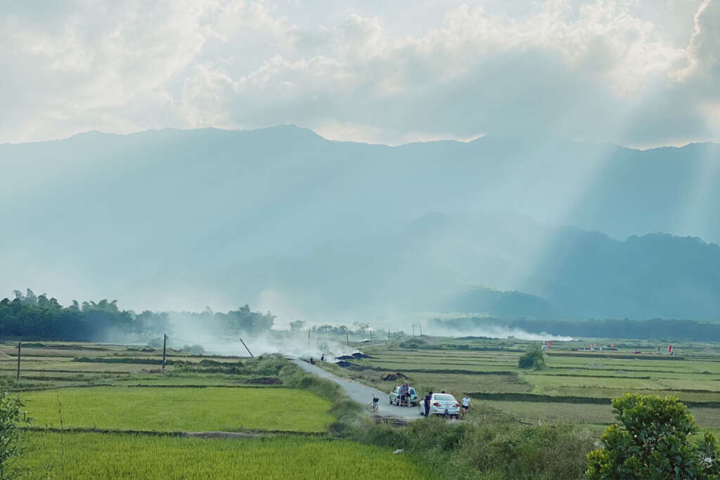 Scène paisible à A Luoi, une ville de montagne à Hué
