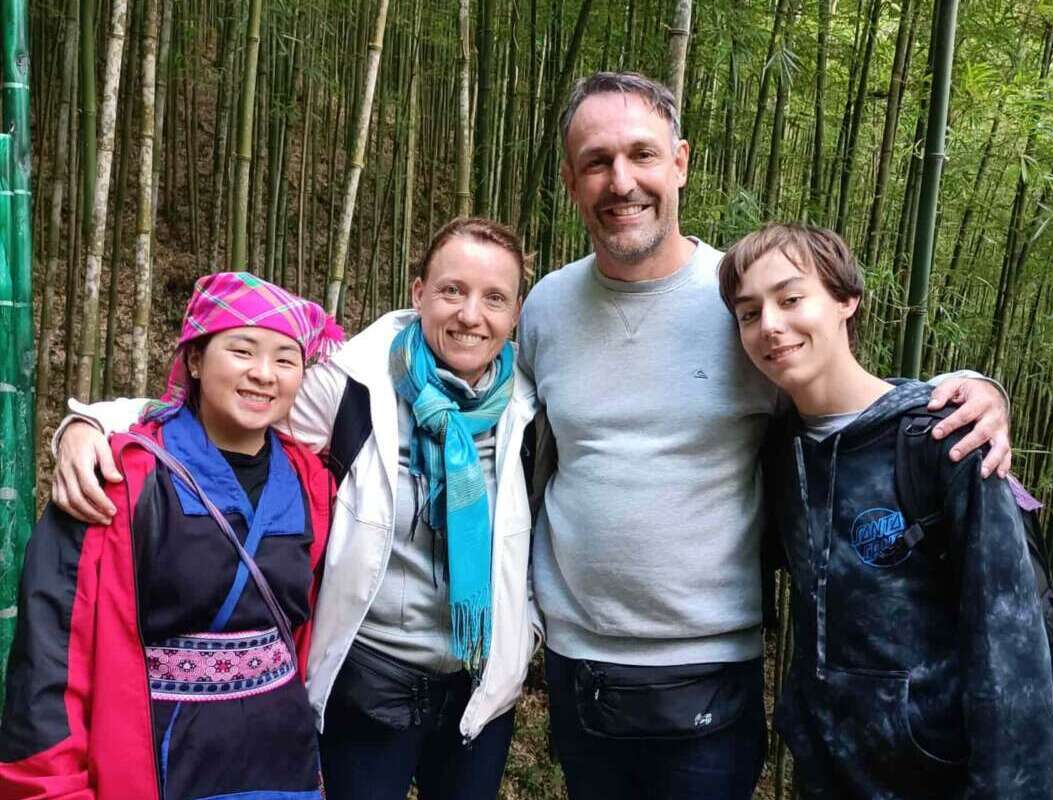 client satisfait avec un voyage personnalisé