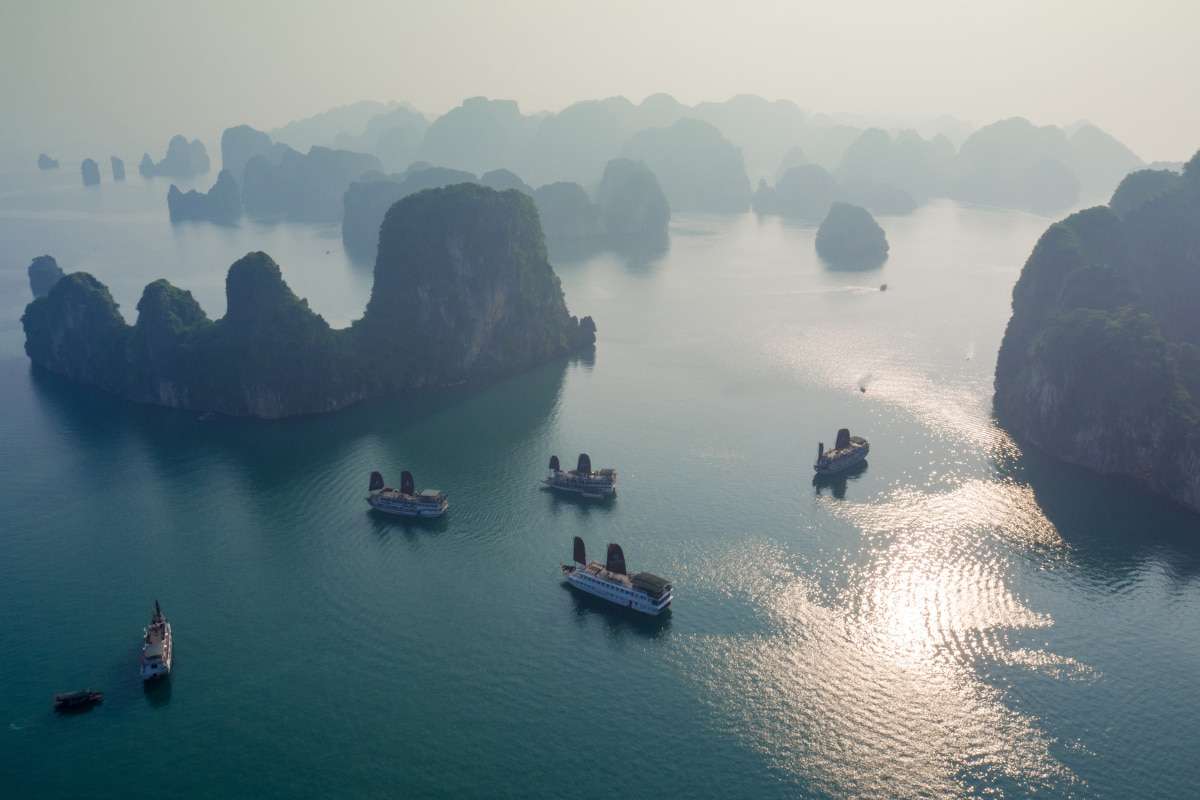 Bai Tu Long Bay - Cat Ba (3)