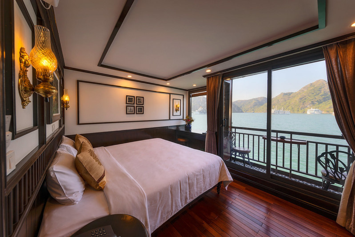 Cabin Lan Ha bay